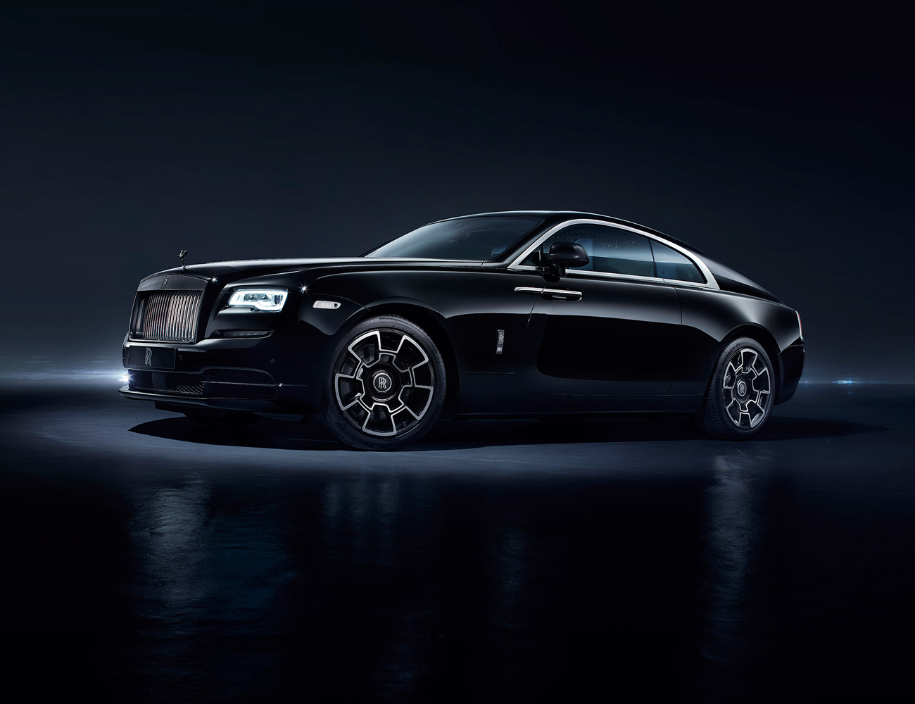 Trigger Shoots Rolls Royce Black Badge photoshoot